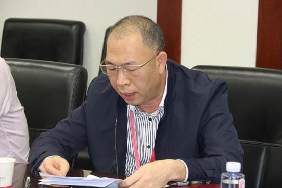 說明: 深圳職業(yè)技術(shù)學(xué)院黨委副書記、紀(jì)委書記楊平現(xiàn)場致辭