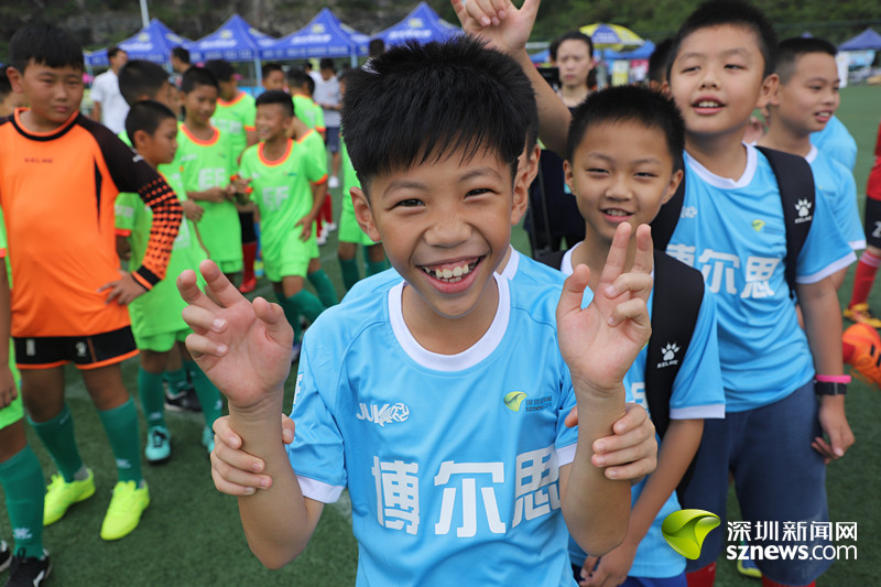  “足球讓我快樂！”